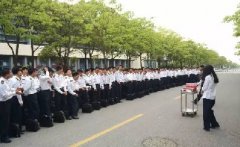 280名男生為唯一女生慶生，不要太幸福